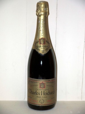 Moët et Chandon Brut Imperial Rosé 1982 - great wine Bottles in Paradise