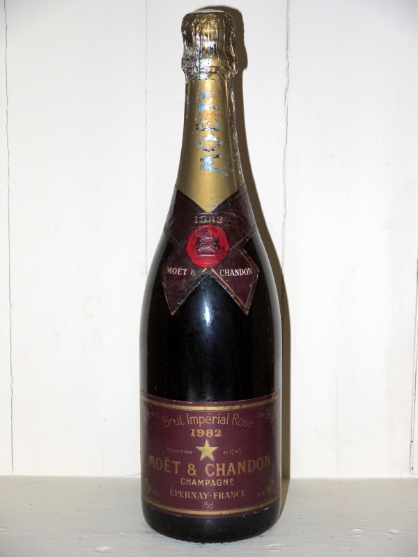 Buy Moet & Chandon : Brut Imperial Champagne online | Millesima