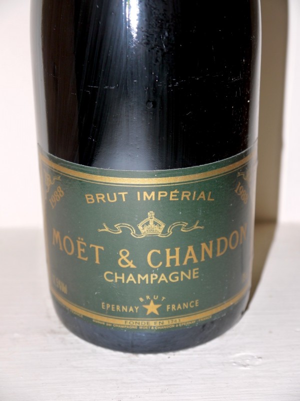 1988 Moet & Chandon Grand Vintage Brut Trilogy - Vertical Collection,  Champagne